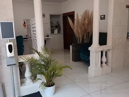 vemûr commerciaux institut de beauté