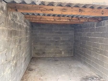 à louer garage fermé proche d’agen