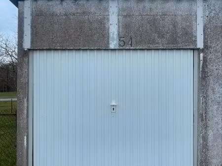loue garage/box 22m2
