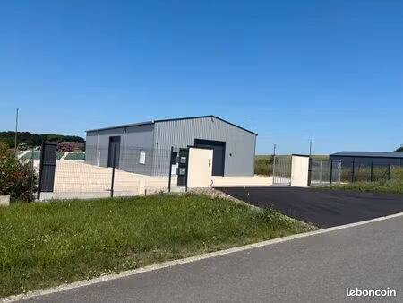 à vendre – local professionnel neuf 260 m² dans zone d’activités en développement entre to