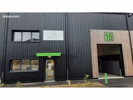 local commercial et ou entrepot
