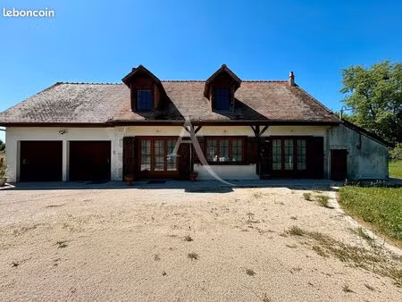 maison 8 pièces 220 m²