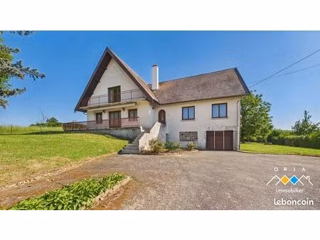 maison 8 pièces 202 m²