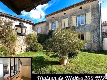 maison de maitre