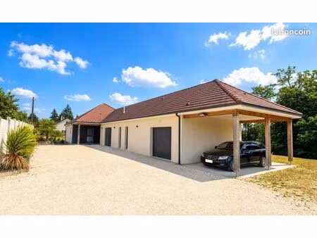 maison contemporaine de 2021 - dpe a - 146 m² - terrain 2 000 m² - neuvy-sur-loire