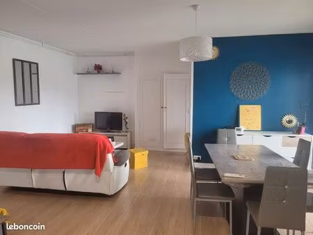 appartement meublé tout équipé – 2 chambres – prêt à vivre – 69 m² – jayan