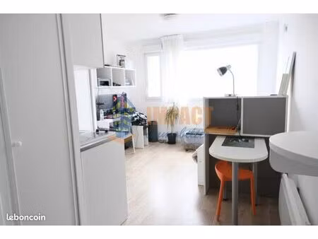 studio 1 pièce 18 m²