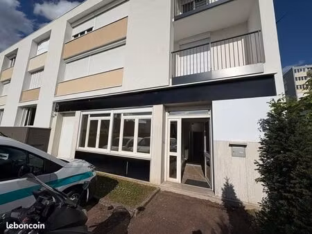 bureaux 207 m²