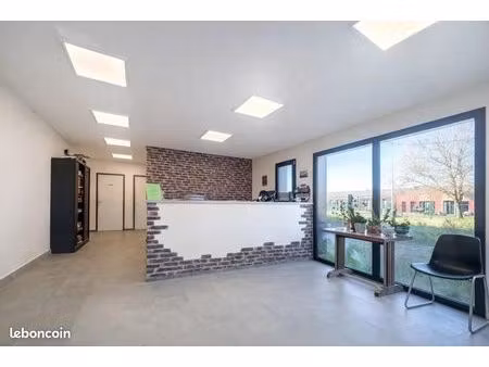 local industriel 400 m²
