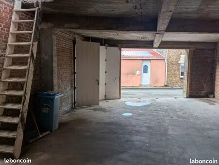 garage 62m² + sous-sol proche du minck