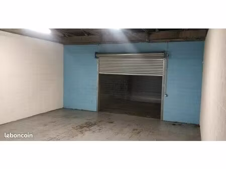 box de stockage 100m2