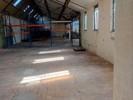 propose local industrielle