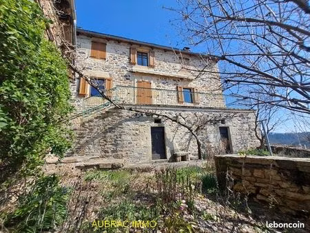 belle maison en pierres t5 rénovée avec dépendances garage chaufferie a pellets et terrain