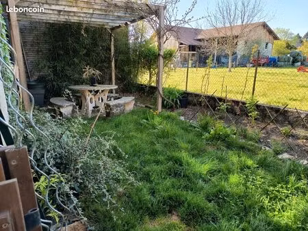maison avec petit jardin