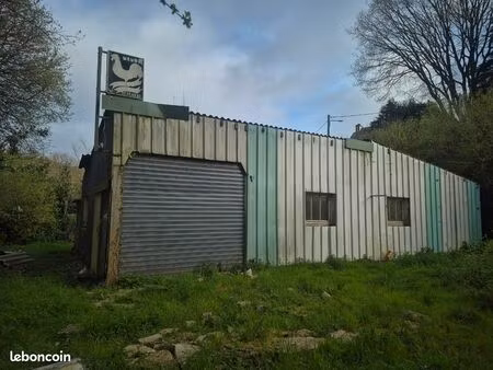vends hangar 225m² à renover