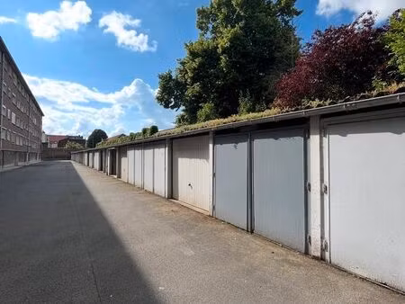 garage fermé sécurisé – la madeleine / rue saint-maurice – disponible dès le 10 juin