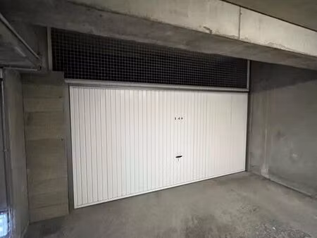 box en sous-sol sécurisé  28m2