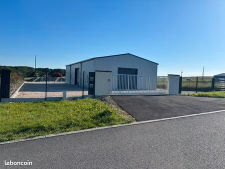 local neuf 90 m² à louer – artisan / stockage – athée-sur-cher