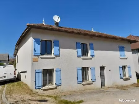 maison 9 pièces 165 m²