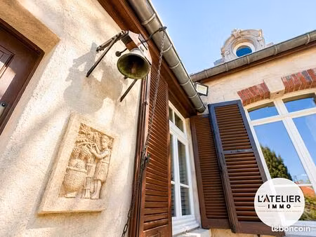 maison 8 pièces 174 m²