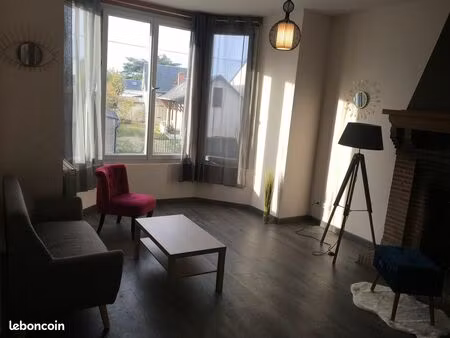 t2 meublé + place stationnement