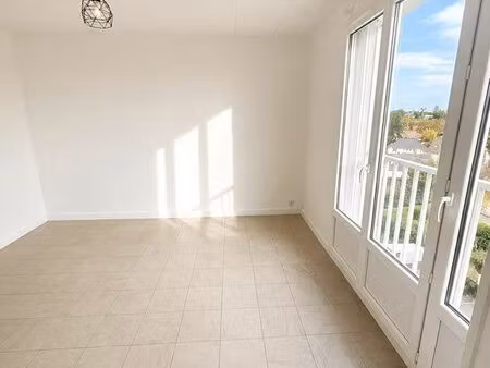 studio 27 m² lumineux – saint-jean-de-braye – proche transports et commerces