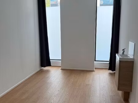 bureaux 11 m² reims