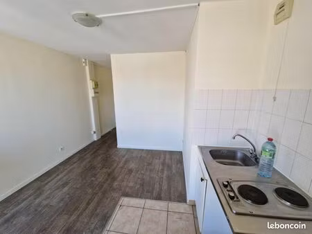 studio 1 pièce 22 m²