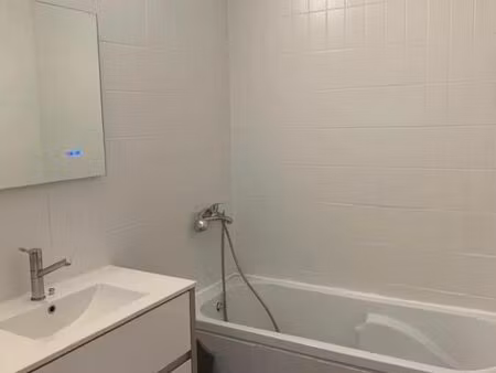 immeuble 3 pièces 218 m²