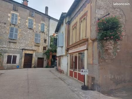 immeuble 213 m² souillac