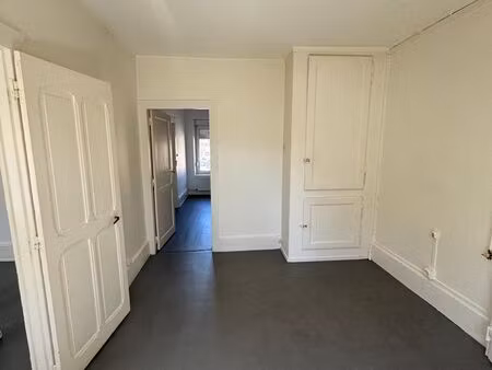 t3 lumineux 65 m² – climatisation – lunéville