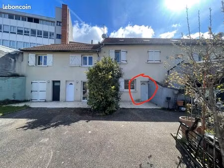 rare : appartement f3 dans maison en copropriété