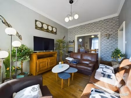 maison 6 pièces 158 m²