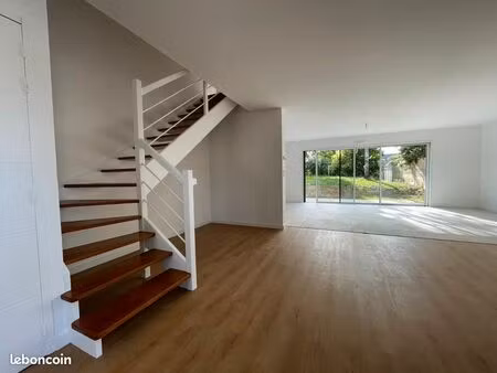 maison de bourg contemporaine