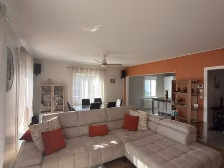 maison rénovée 111 m² – vie de plain-pied très lumineuse – terrain 1003 m² – grand sous-so