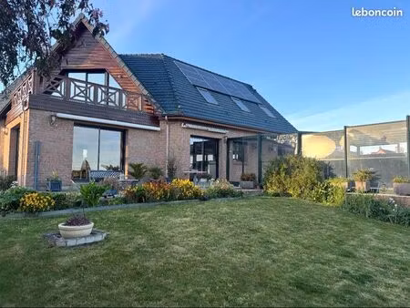 maison brique en résidence recherchée