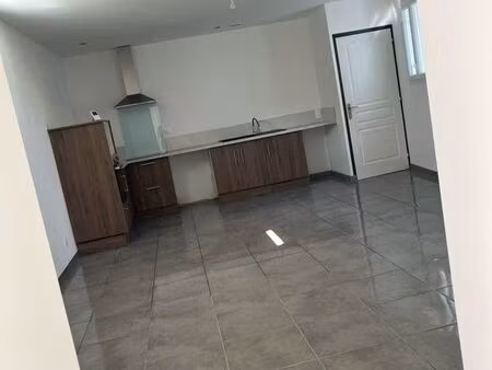 appartement 70 m2 environ à louer