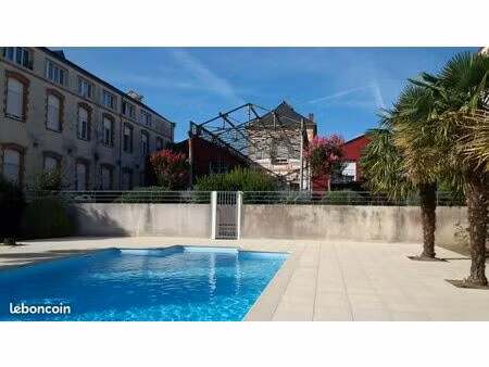 t3 terrasse jardin  double garage  piscine