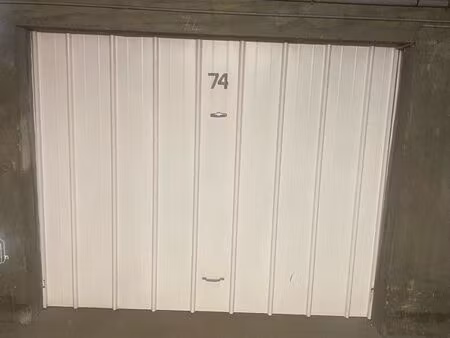 grand garage de 21 5 m2 proche bergson