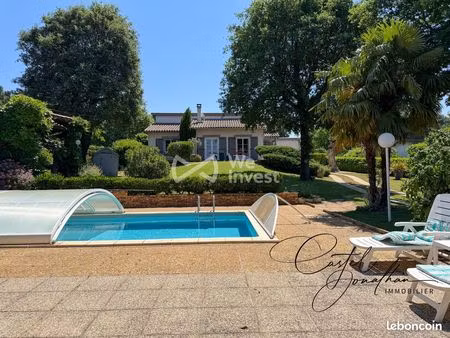 propriété 4 pièces 141 m²