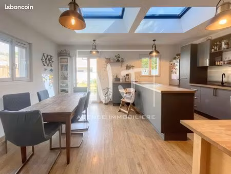 maison 5 pièces 94 m²