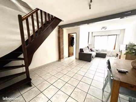 maison 70m2 - 2 chambres + bureau - cour