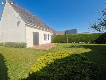 maison 3 chambres avec garage et sous-sol complet