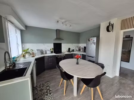 agréable maison f4 avec jardin  terrasse et double garage_hauts de penoy