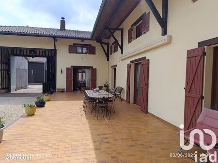 maison 7 pièces 239 m²