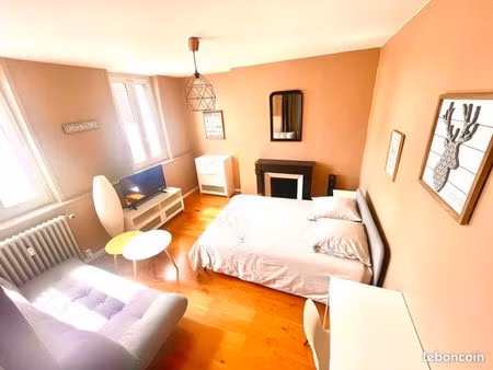 appartement meublé 25 m2 hyper centre avec cuisine séparée
