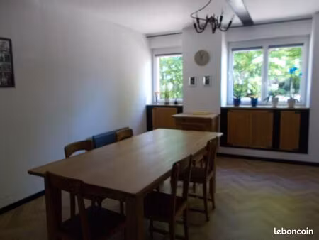 maison mitoyenne d'un coté