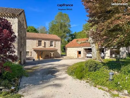 propriété 6 pièces 152 m²