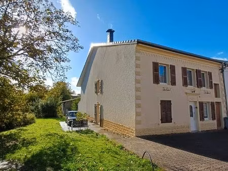 maison avec terrasse. idéale pour frontaliers