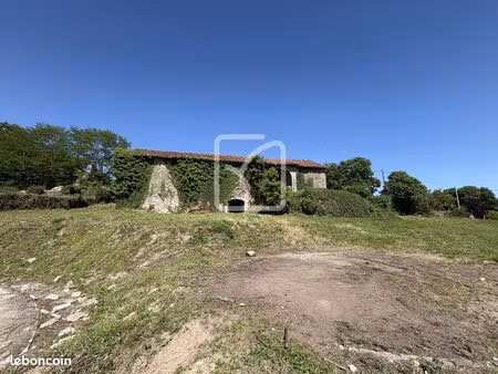 grange 1 pièce 160 m²
